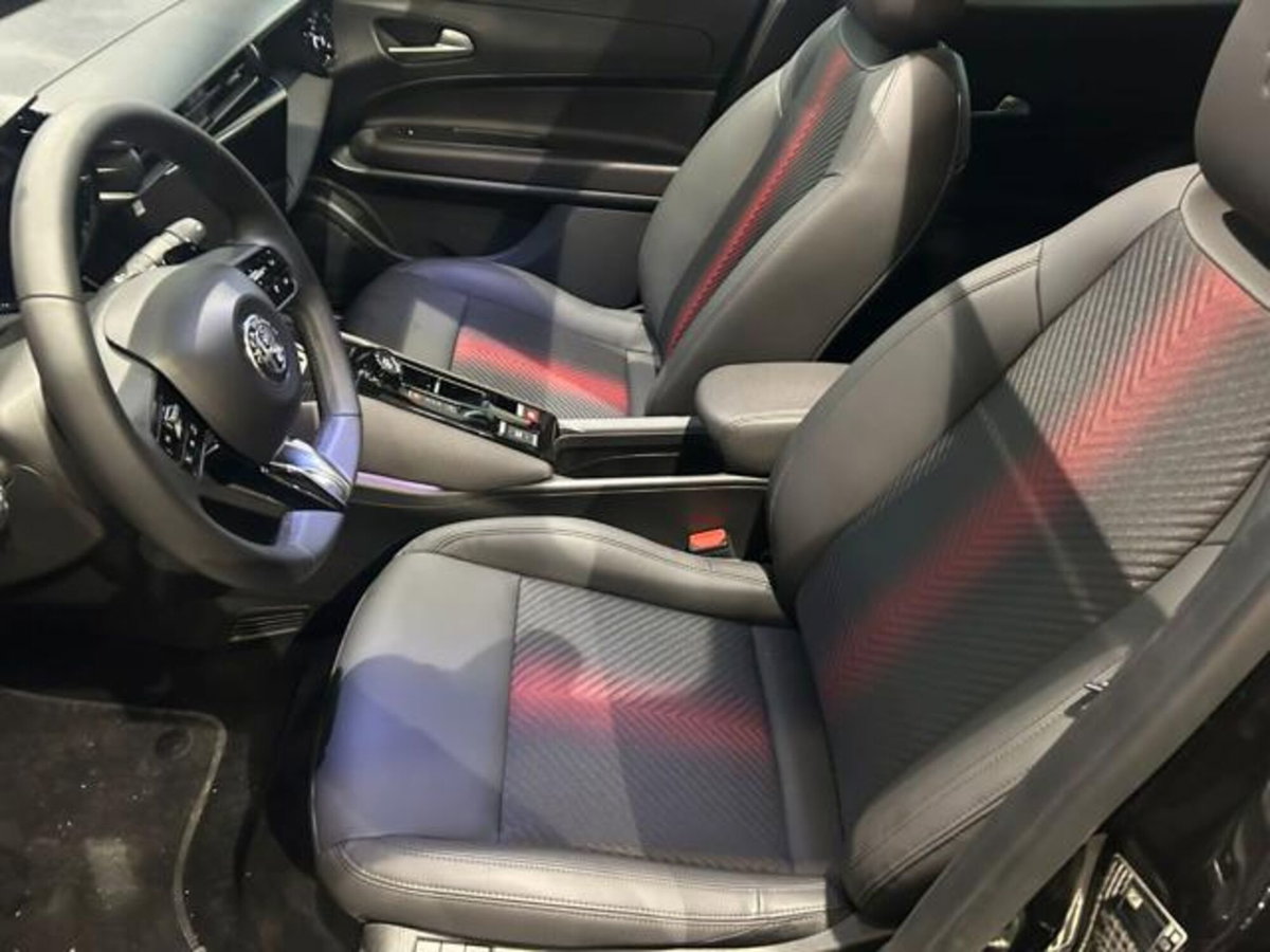 Alfa Romeo Junior 1.2 ibrida Q4 Intensa 145cv edct6 (8)