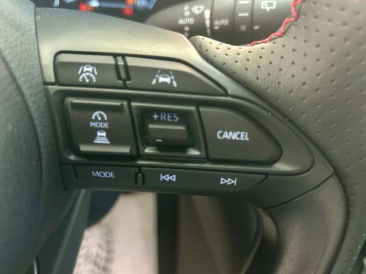 Toyota Yaris Cross 1.5h GR Sport Black Sky fwd 116cv e-cvt (6)