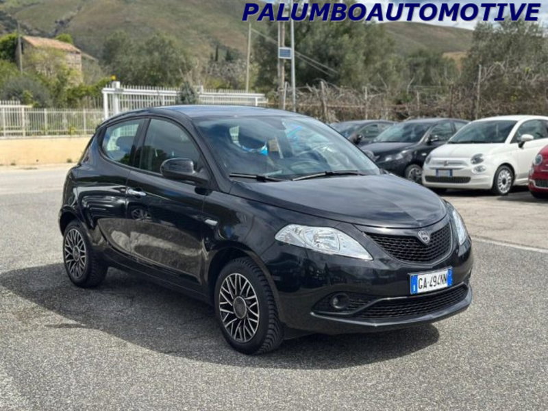 Lancia Ypsilon 1.2 69 CV 5 porte Gold