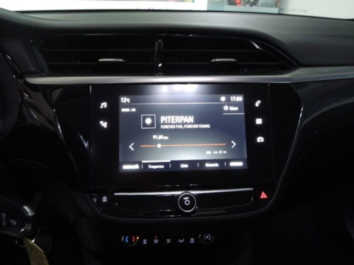 Opel Corsa 1.2 Elegance (10)