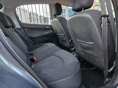 Peugeot 206 HDi 70CV 5p. Trendy (9)