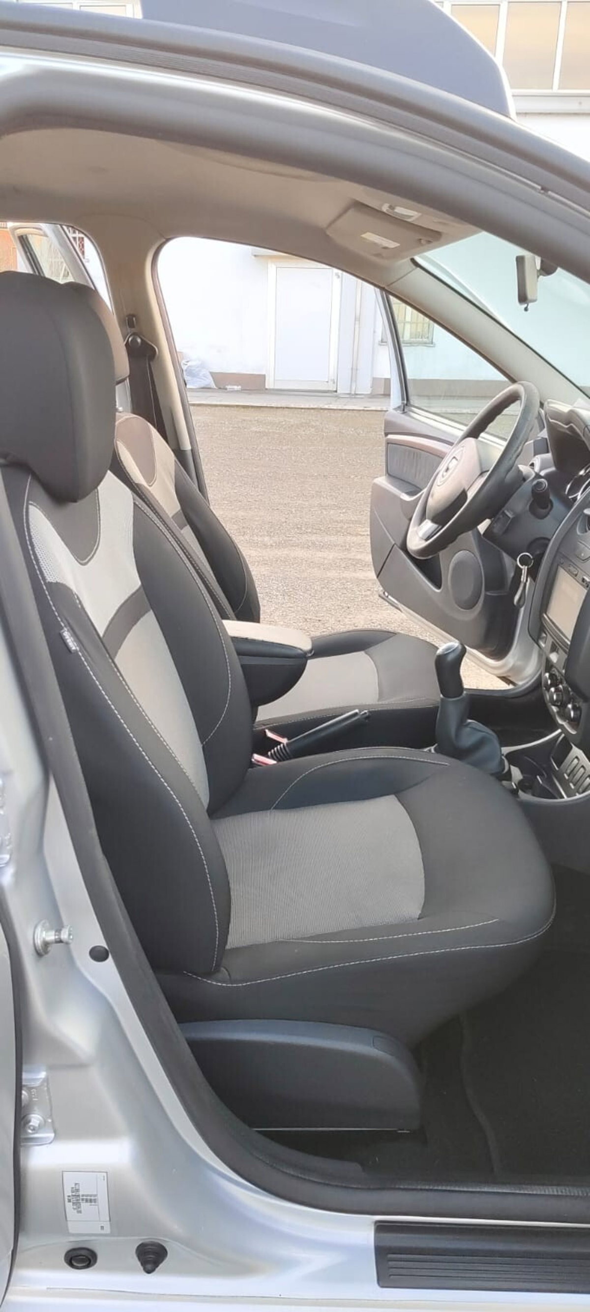 Dacia Duster 1.6 115CV S&S 4x2 Serie Speciale GPL Ambiance Family (19)