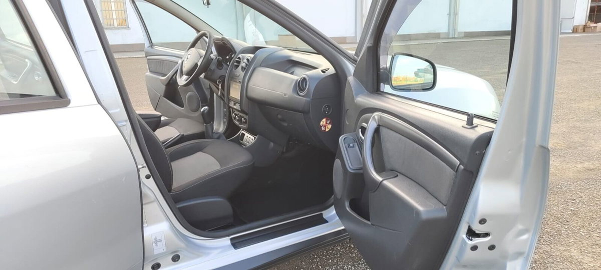 Dacia Duster 1.6 115CV S&S 4x2 Serie Speciale GPL Ambiance Family (6)