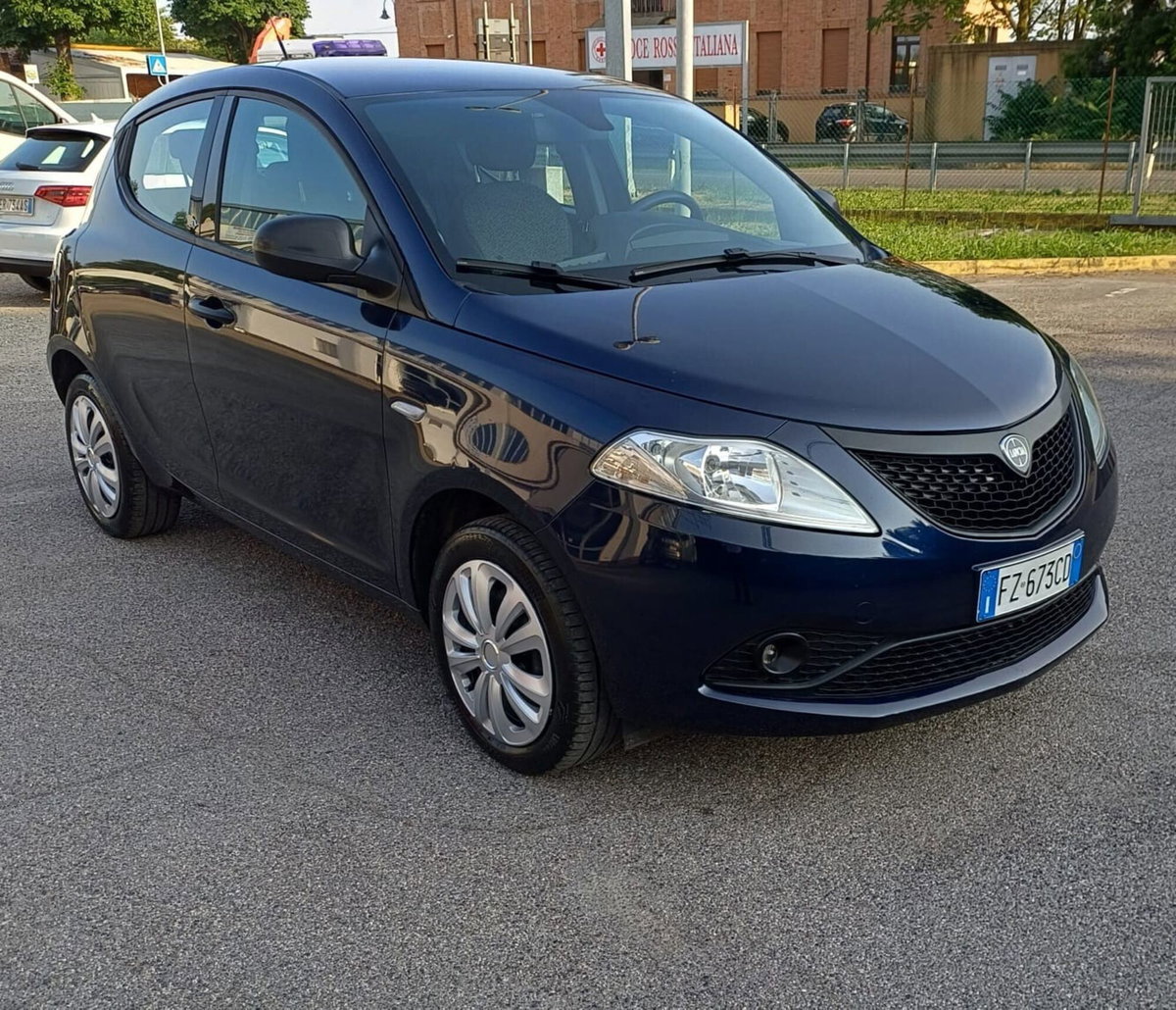 Lancia Ypsilon 1.2 69 CV 5 porte GPL Ecochic Platinum