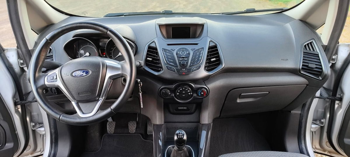 Ford EcoSport 1.5 TDCi 95 CV Titanium S (10)