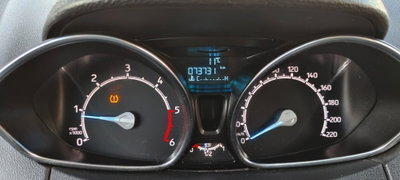 Ford EcoSport 1.5 TDCi 95 CV Titanium S (13)
