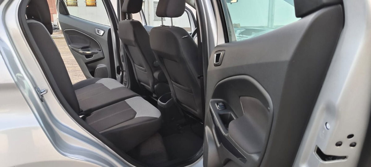 Ford EcoSport 1.5 TDCi 95 CV Titanium S (7)