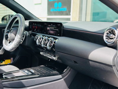 Mercedes-Benz Classe A 35 AMG 4Matic (10)