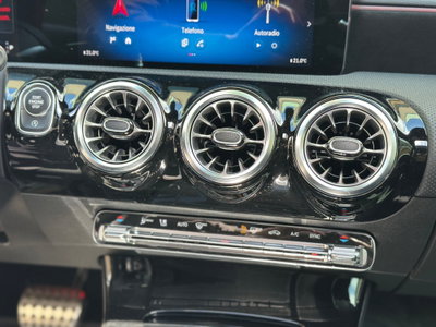 Mercedes-Benz Classe A 35 AMG 4Matic (20)