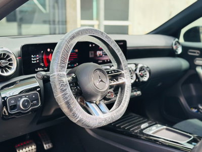 Mercedes-Benz Classe A 35 AMG 4Matic (9)