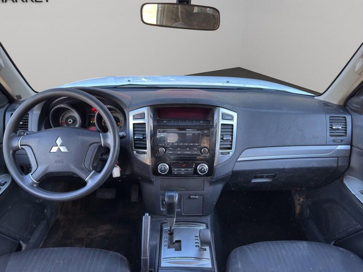 Mitsubishi Pajero 3.2 DI-D 16V aut. 3p. Tender DPF (13)