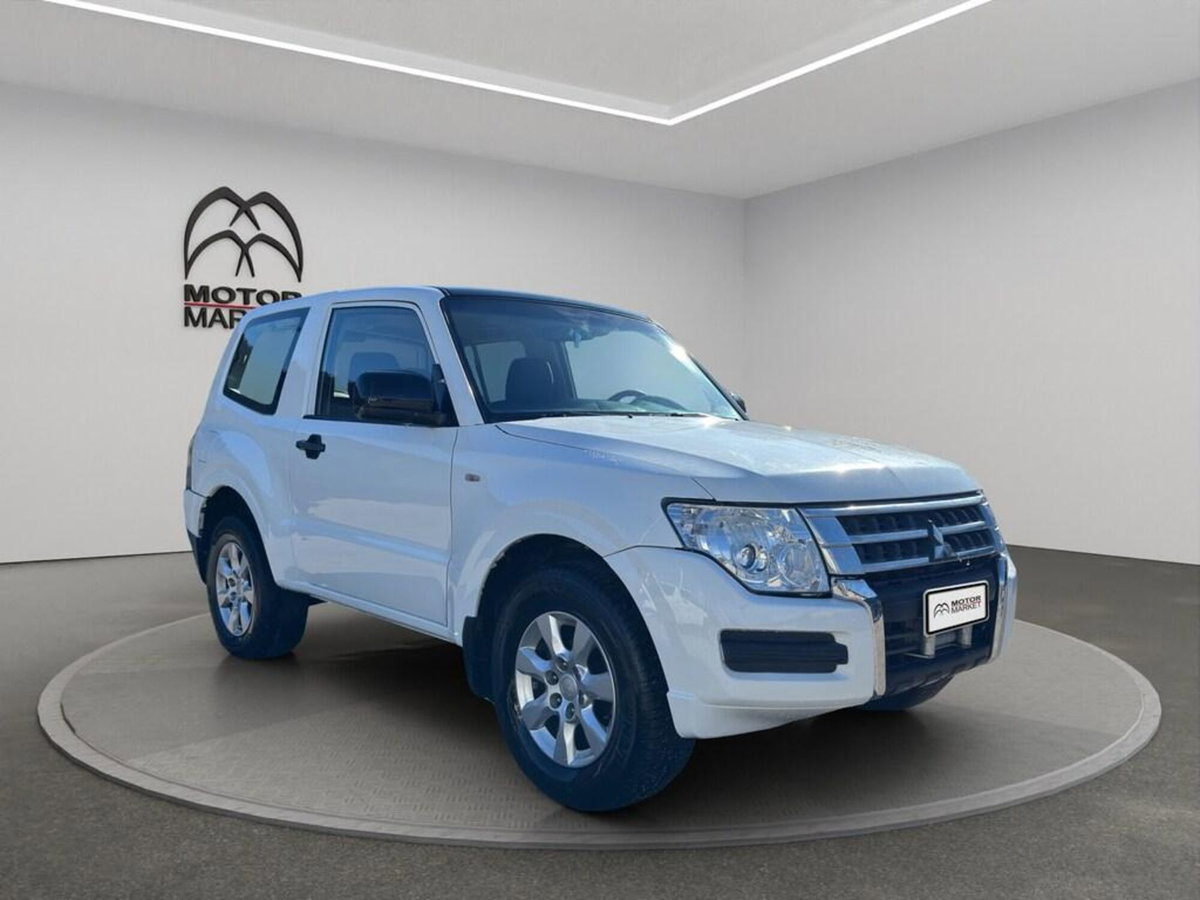 Mitsubishi Pajero 3.2 DI-D 16V aut. 3p. Tender DPF (3)