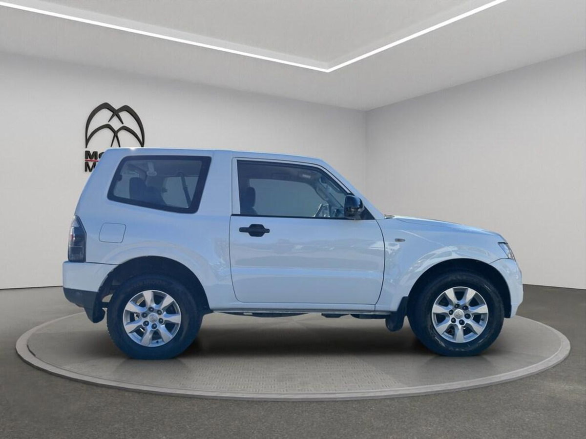 Mitsubishi Pajero 3.2 DI-D 16V aut. 3p. Tender DPF (4)