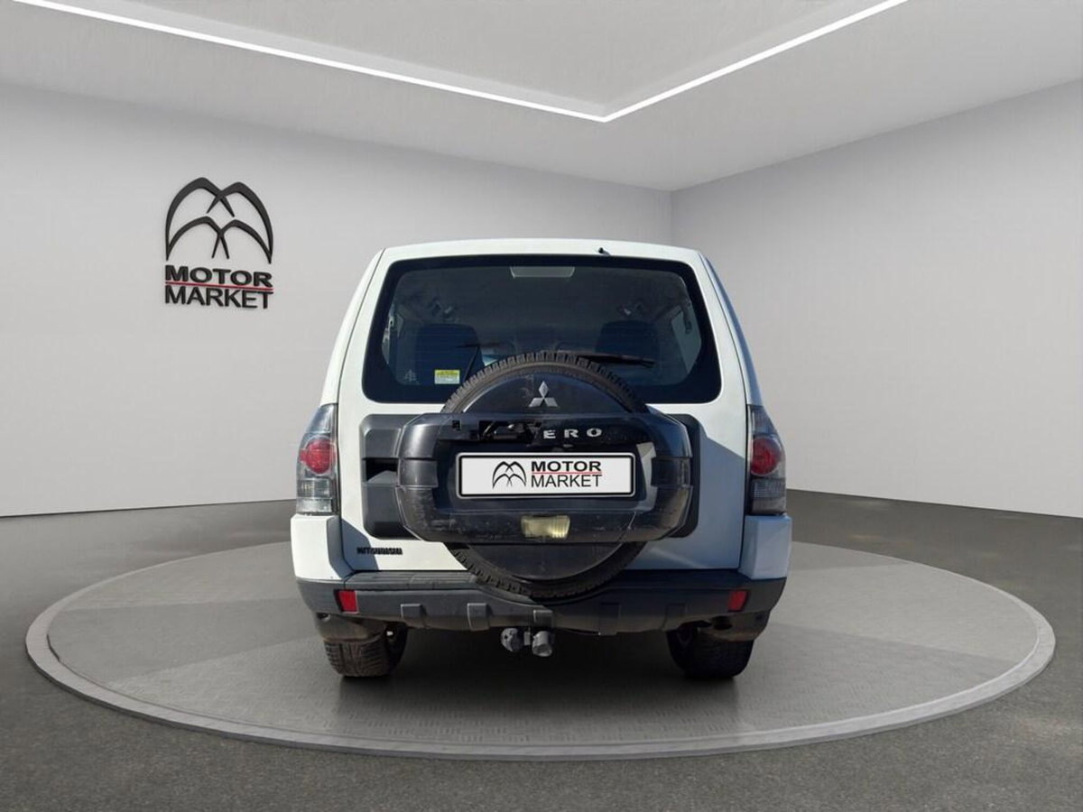 Mitsubishi Pajero 3.2 DI-D 16V aut. 3p. Tender DPF (6)