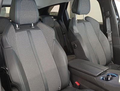 Peugeot 3008 Hybrid 225 e-EAT8 GT (5)