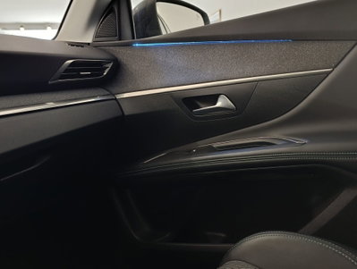 Peugeot 3008 Hybrid 225 e-EAT8 GT (9)
