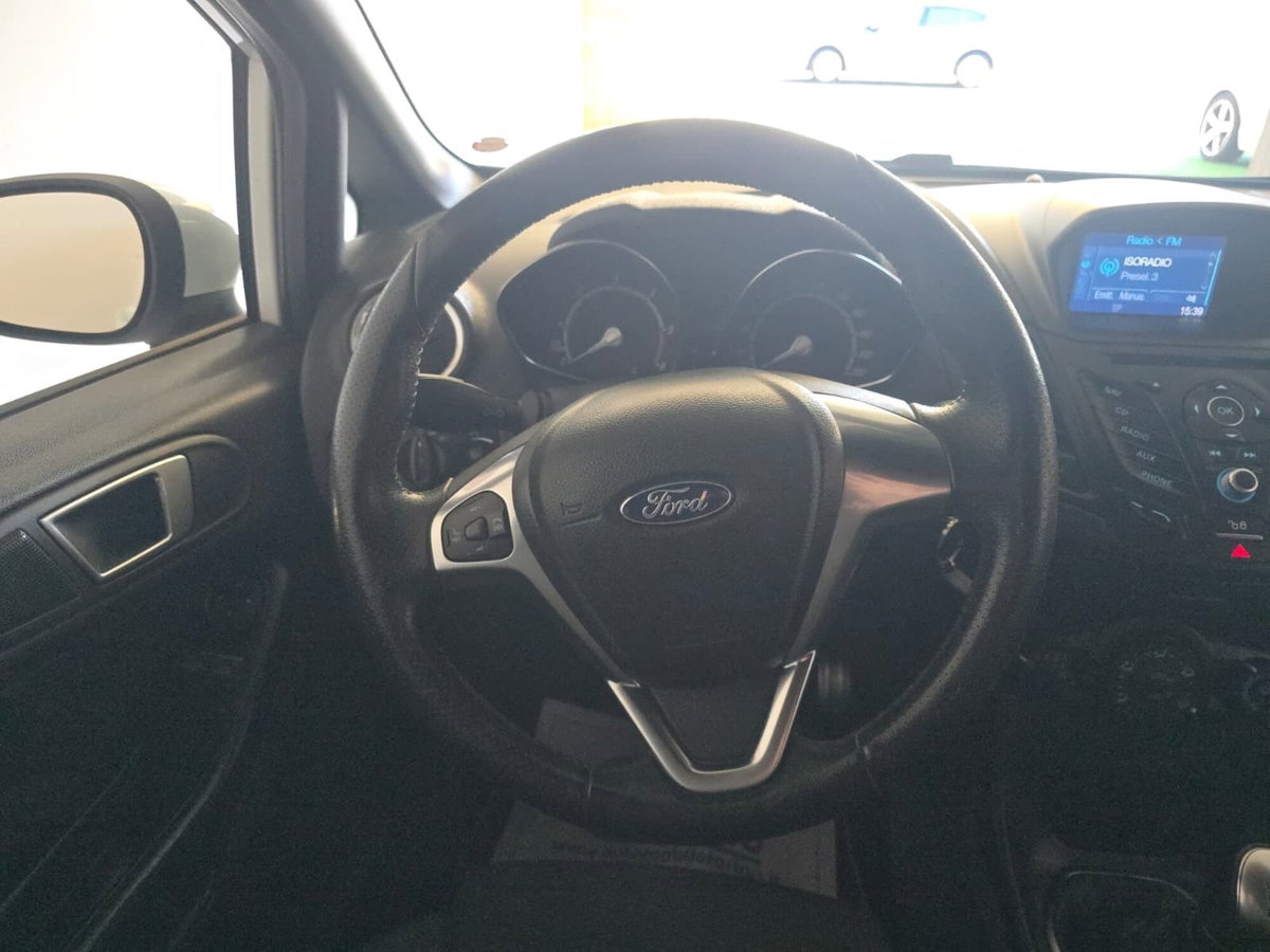 Ford Fiesta 1.5 TDCi 75CV 5 porte ST-Line (10)