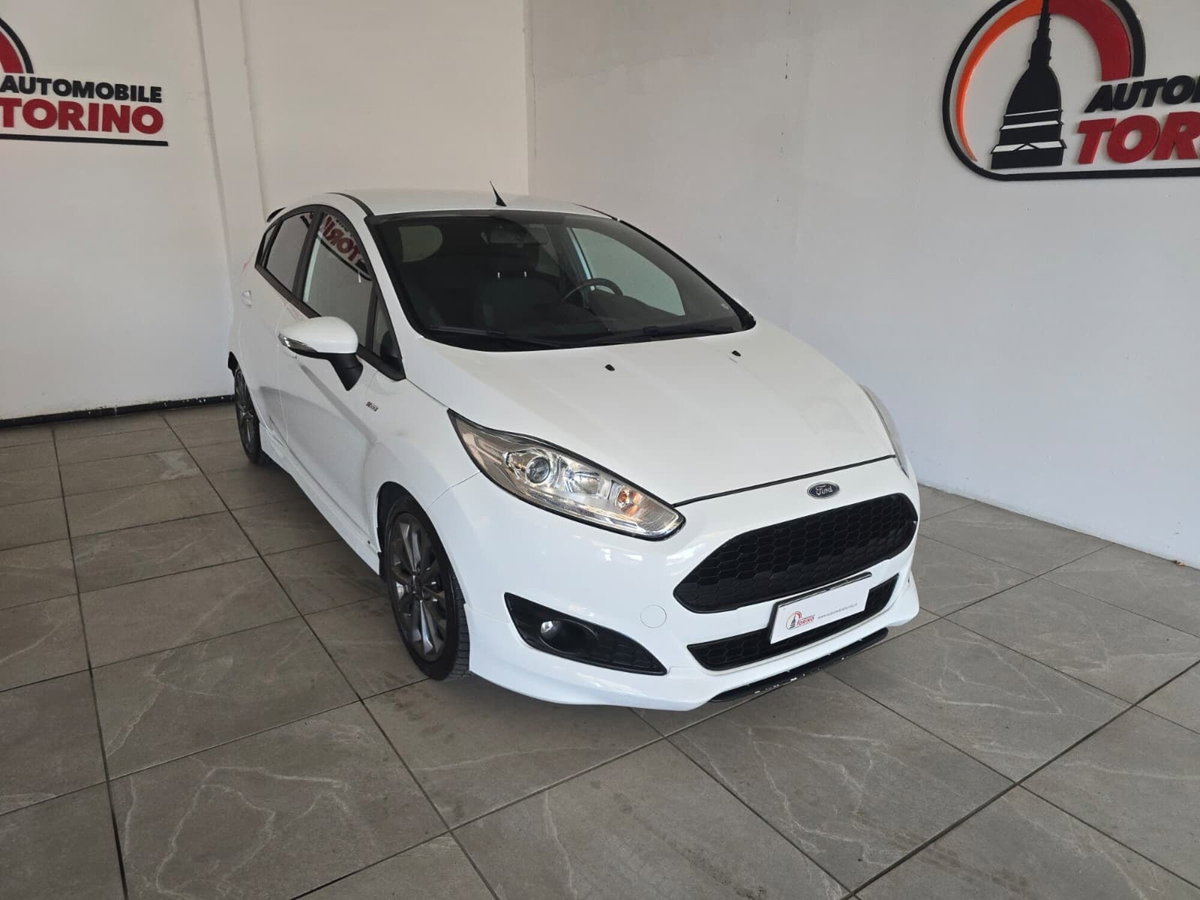 Ford Fiesta 1.5 TDCi 75CV 5 porte ST-Line (3)