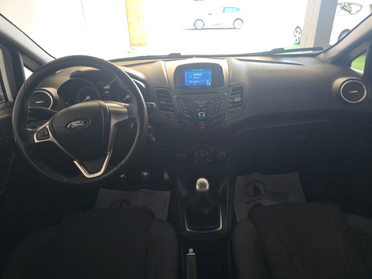 Ford Fiesta 1.5 TDCi 75CV 5 porte ST-Line (6)
