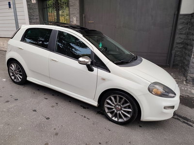 Fiat Punto 1.3 MJT II S&S 95 CV 5 porte Sport usata