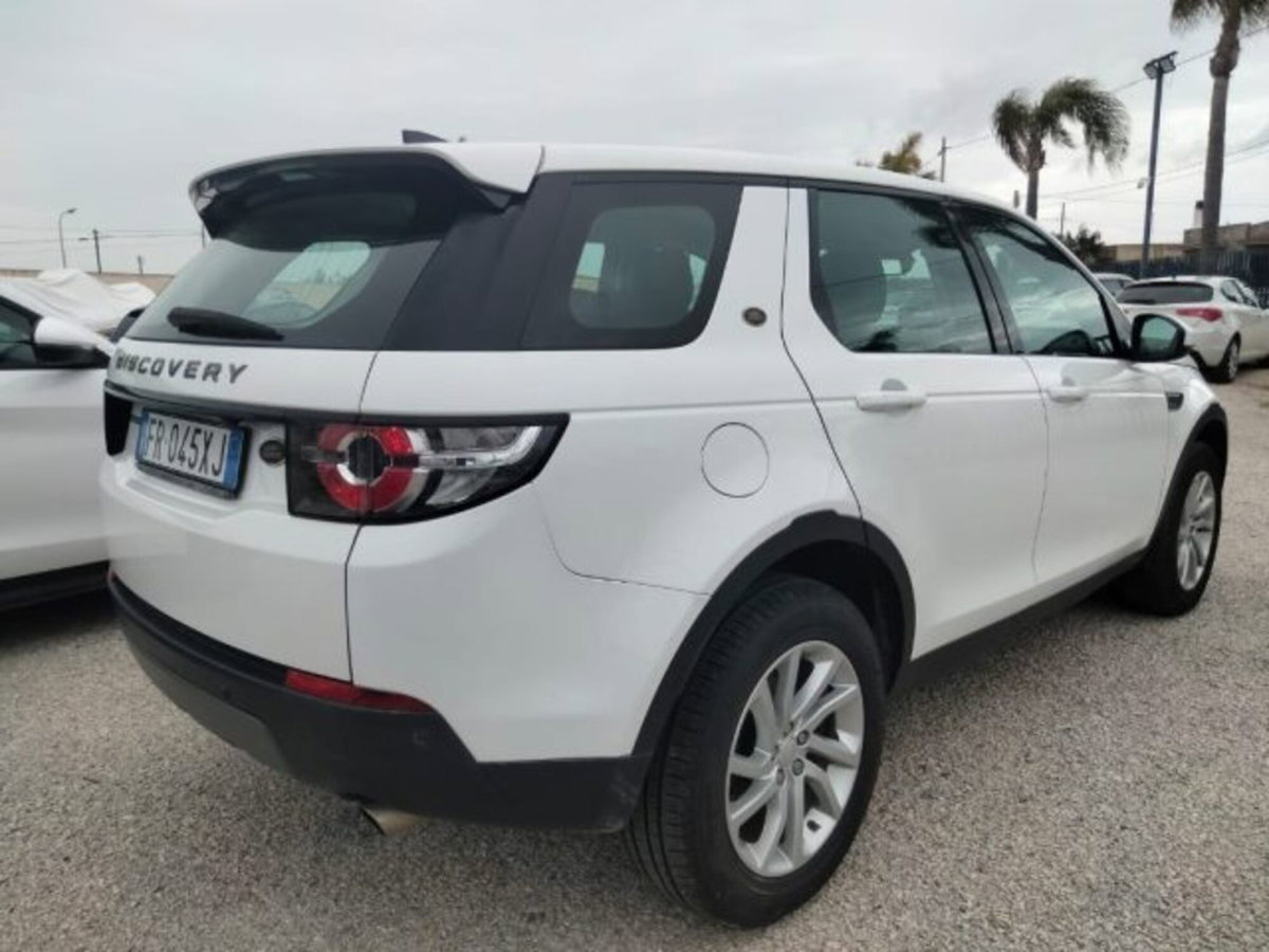 Land Rover Discovery Sport 2.0 eD4 150 CV 2WD HSE Luxury (2)
