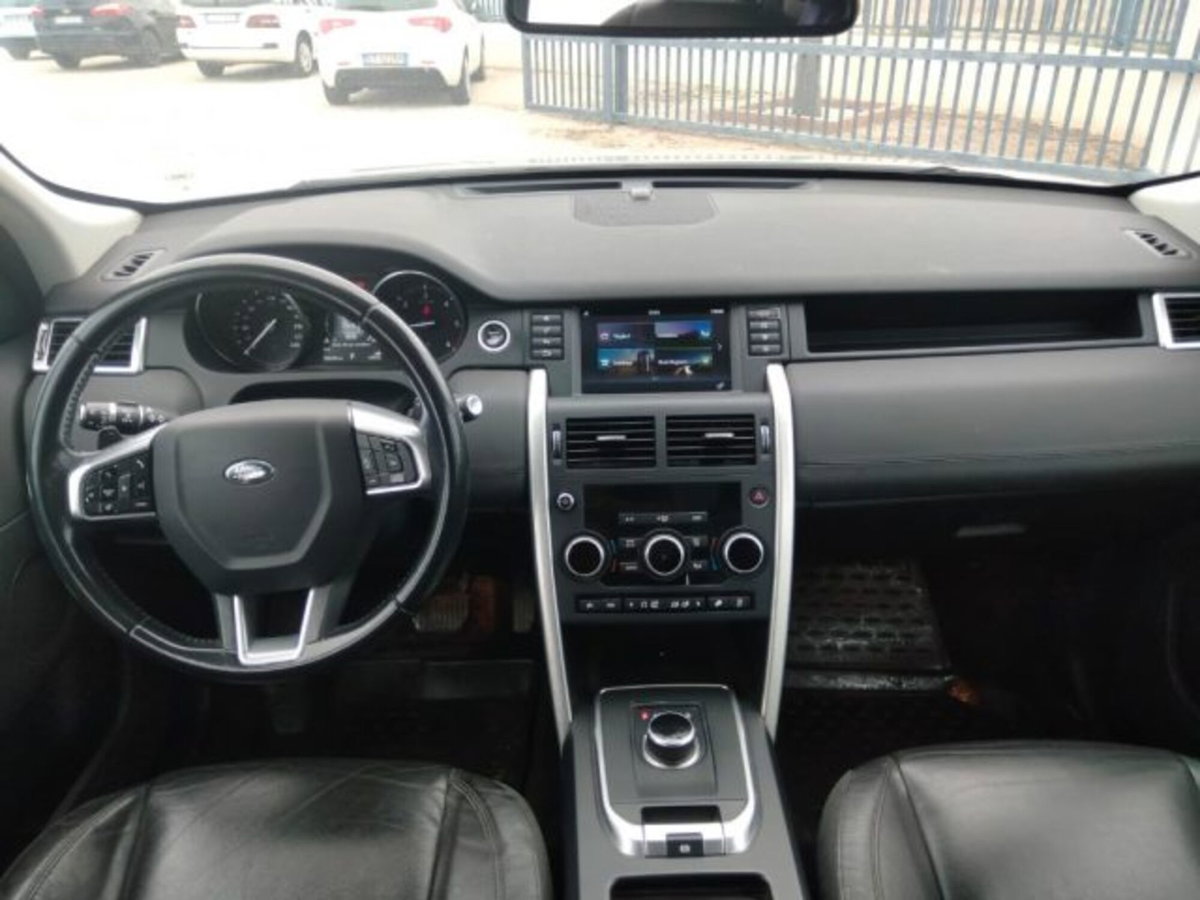 Land Rover Discovery Sport 2.0 eD4 150 CV 2WD HSE Luxury (5)