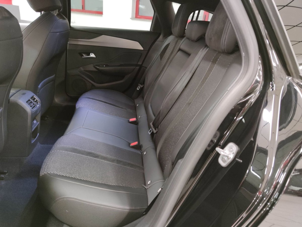 Peugeot 308 SW 1.2 puretech t GT s&s 130cv eat8 (14)
