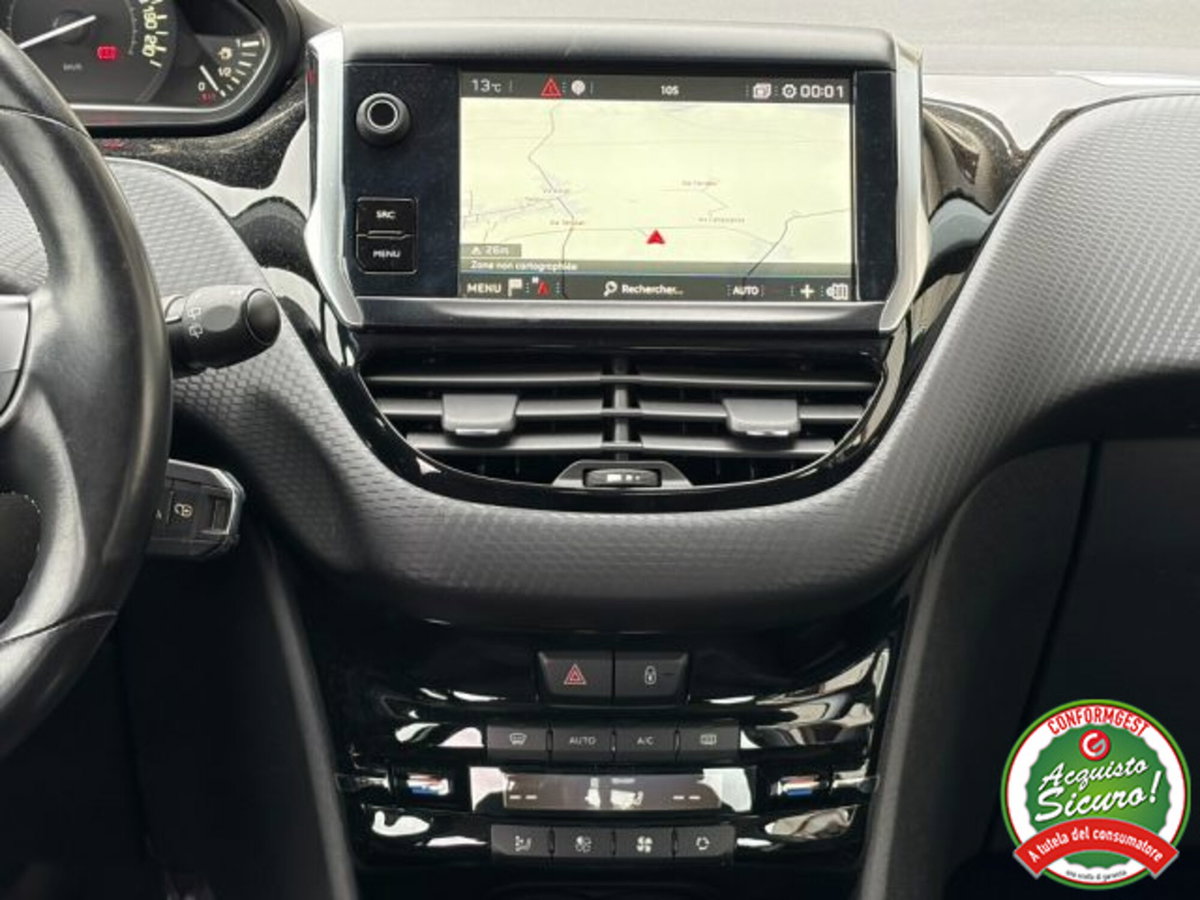 Peugeot 208 82 5 porte Allure (10)