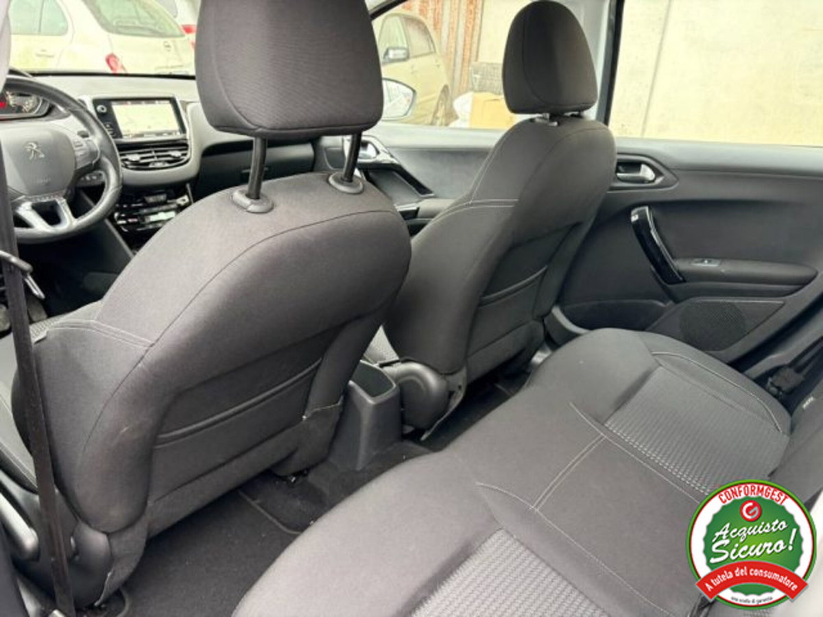 Peugeot 208 82 5 porte Allure (8)