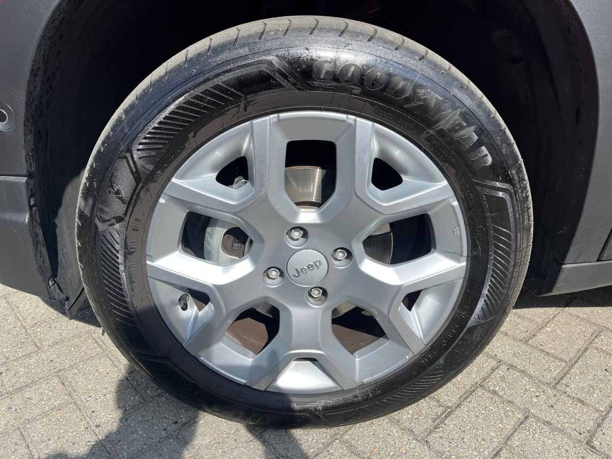 Jeep Avenger 1.2 turbo Altitude fwd 100cv (11)