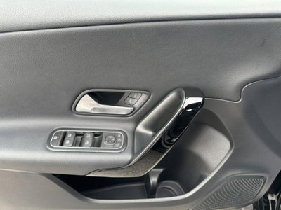 Mercedes-Benz Classe A 180 d Automatic Sport (9)