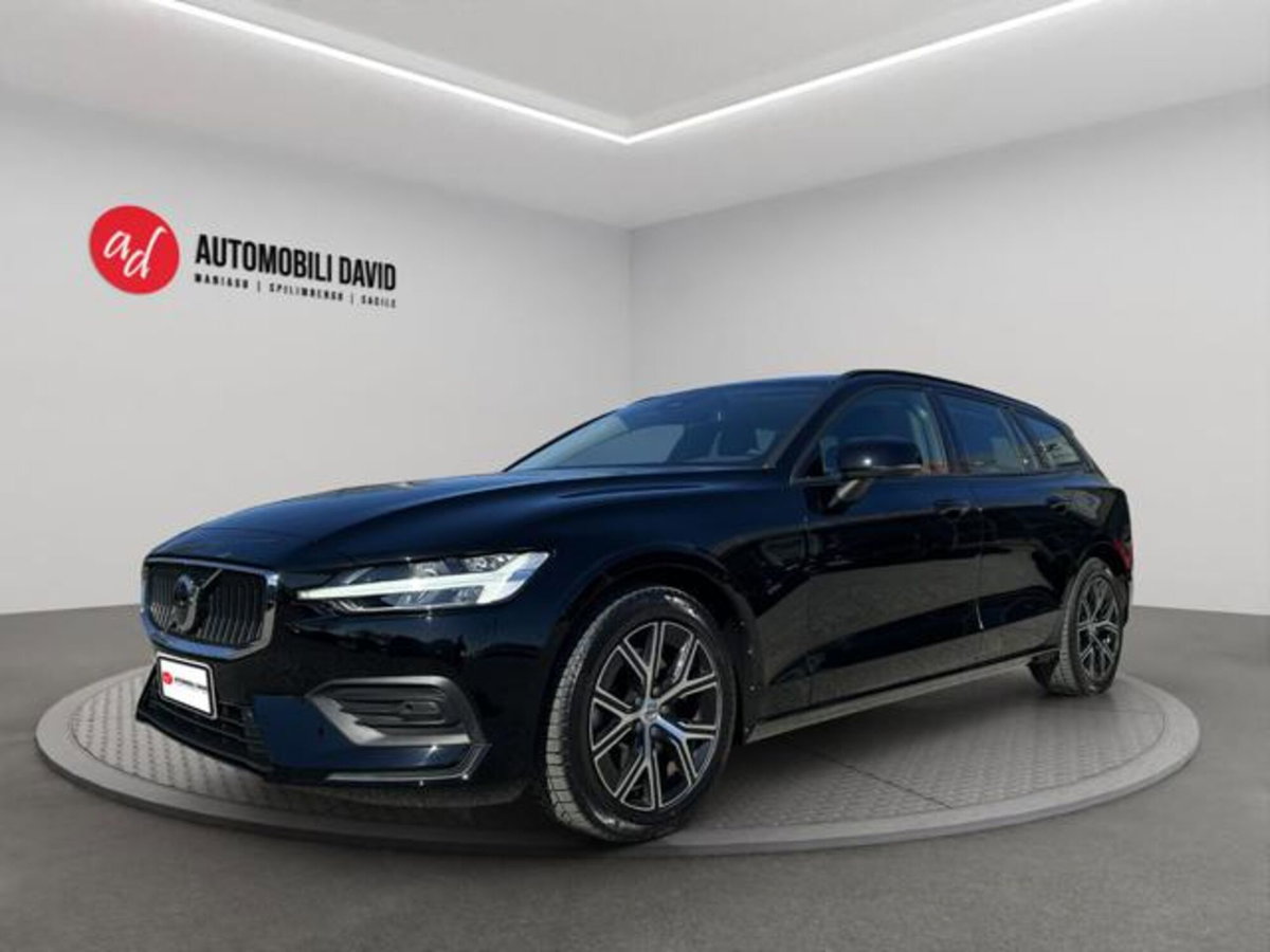 Volvo V60 B4 (d) automatico Essential