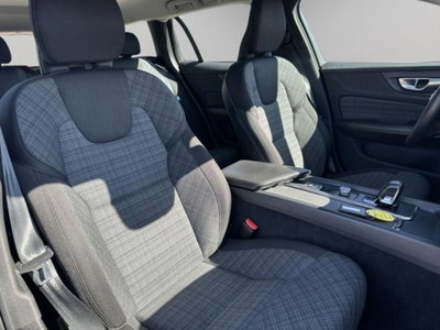 Volvo V60 B4 (d) automatico Essential (17)