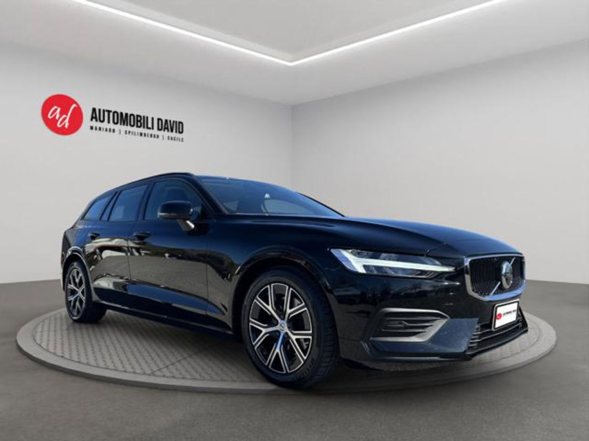 Volvo V60 B4 (d) automatico Essential (2)