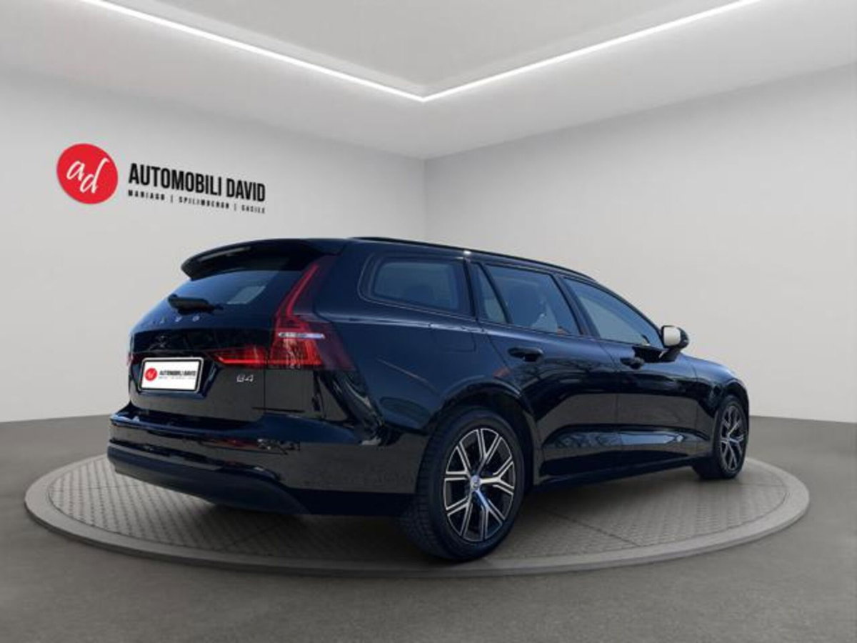 Volvo V60 B4 (d) automatico Essential (4)