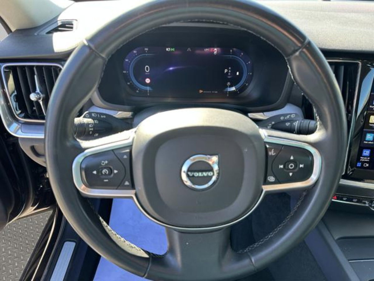 Volvo V60 B4 (d) automatico Essential (9)