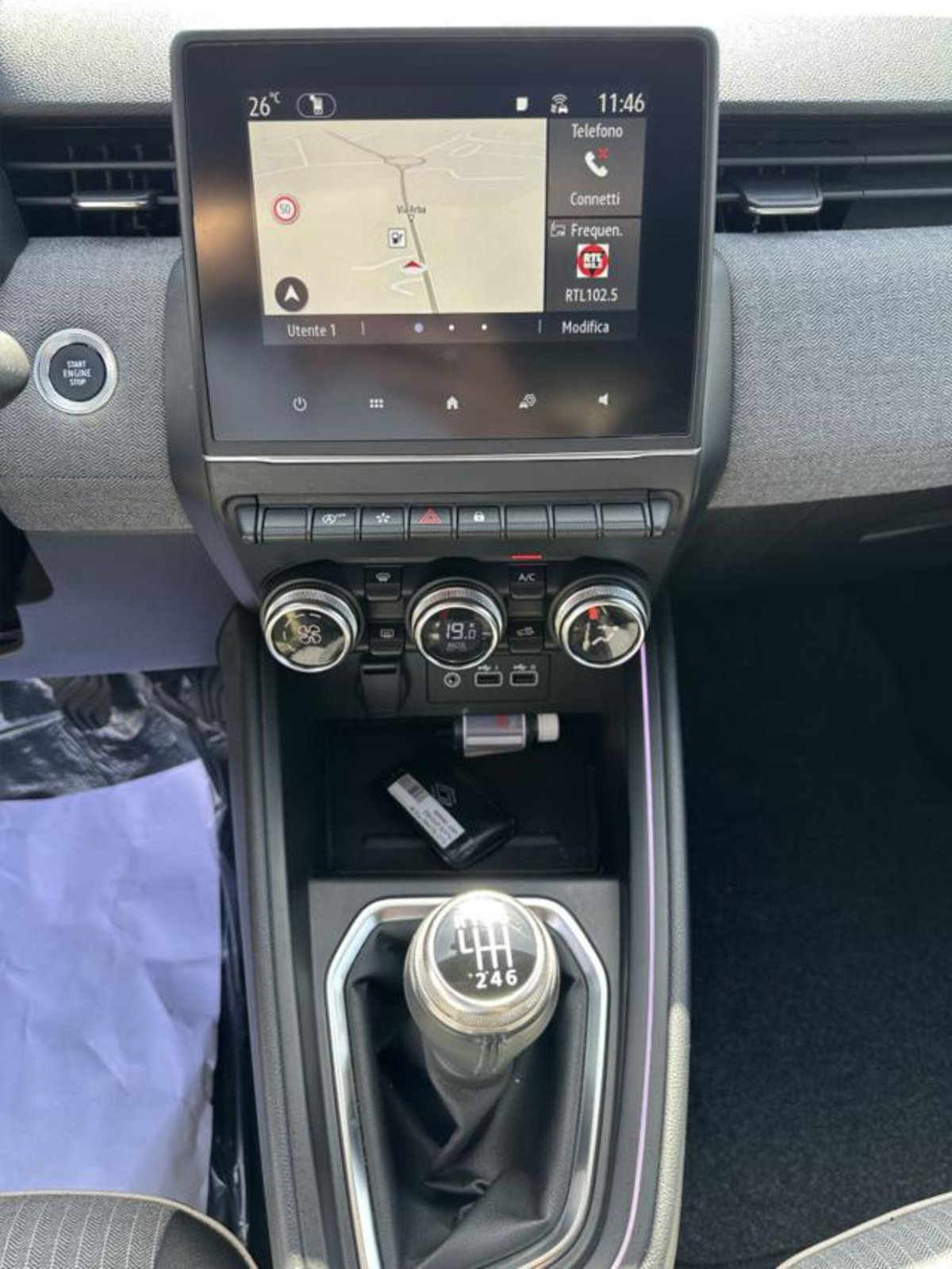 Renault Clio TCe 90 CV 5 porte Techno (11)