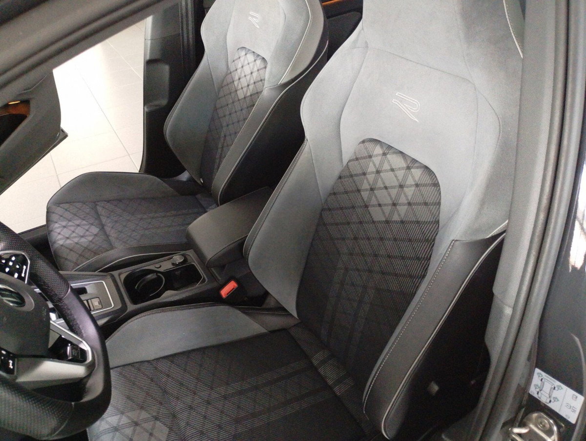 Volkswagen Golf 1.5 TSI EVO ACT R-Line (20)