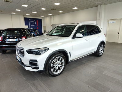BMW X5 xDrive30d 48V xLine usata