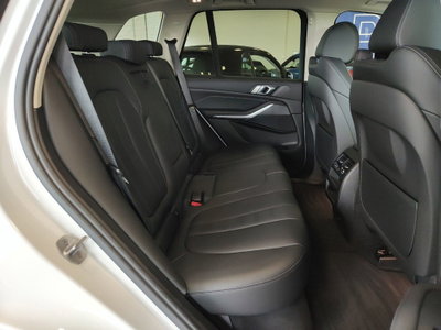 BMW X5 xDrive30d 48V xLine (7)
