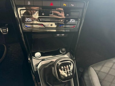 Volkswagen T-Roc 1.0 TSI R-Line (20)