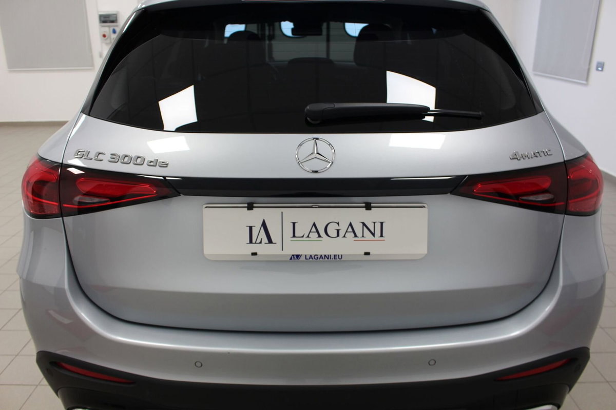Mercedes-Benz GLC SUV 300 de phev AMG Line Advanced 4matic auto (4)