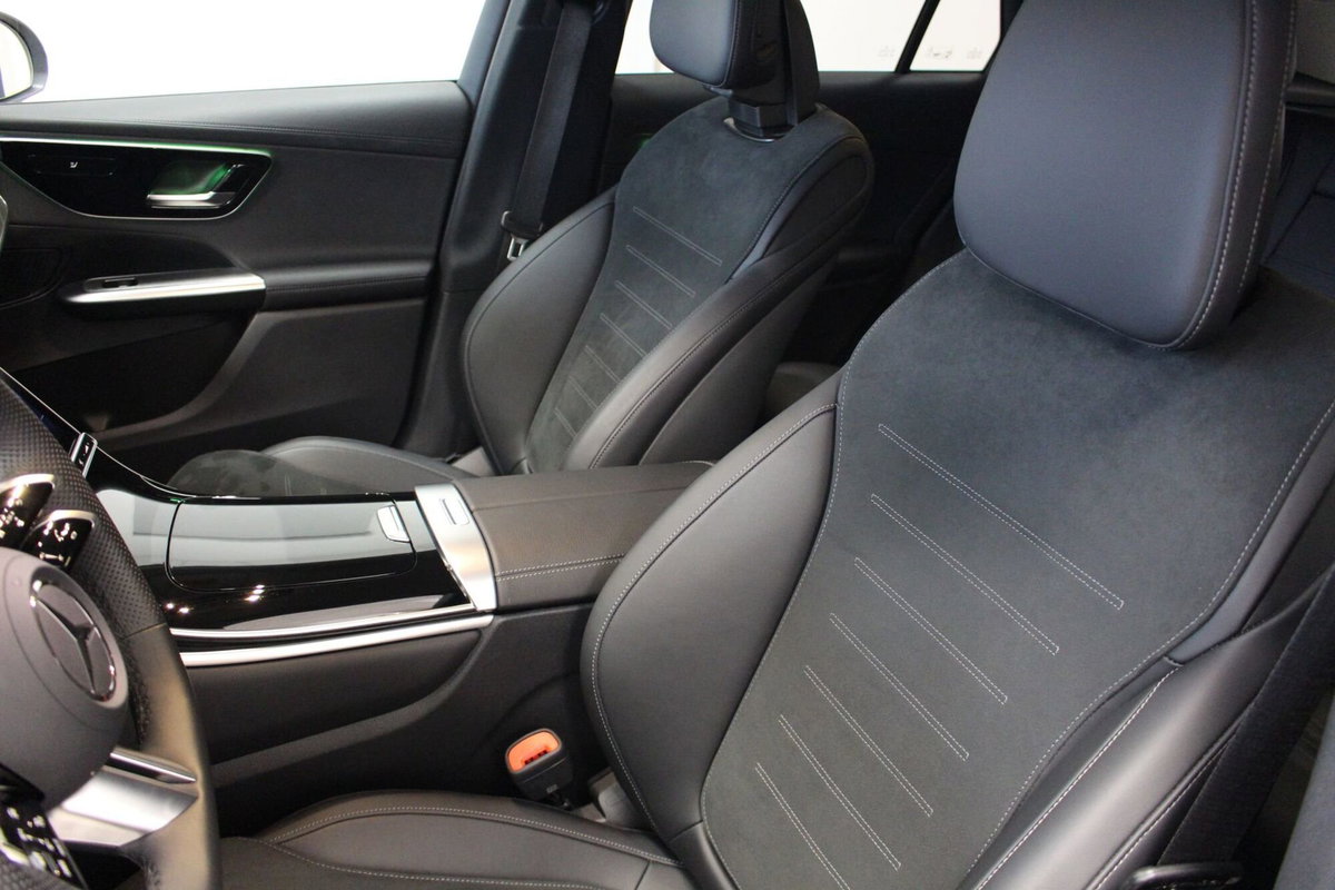 Mercedes-Benz GLC SUV 300 de phev AMG Line Advanced 4matic auto (7)