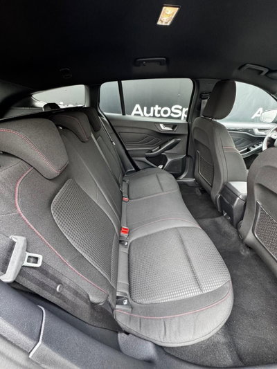 Ford Focus Station Wagon 1.5 ecoblue ST-Line X 115cv auto (18)