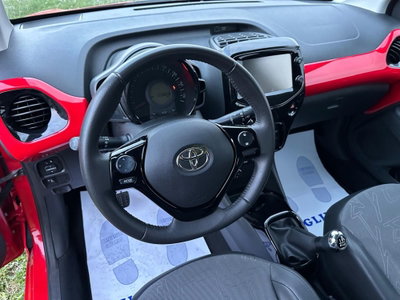 Toyota Aygo 1.0 VVT-i 69 CV 5 porte x-wave (12)