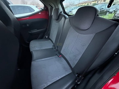 Toyota Aygo 1.0 VVT-i 69 CV 5 porte x-wave (13)
