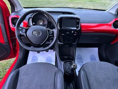 Toyota Aygo 1.0 VVT-i 69 CV 5 porte x-wave (14)