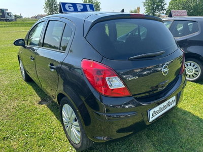 Opel Corsa 1.2 85CV 5 porte GPL-TECH Edition (7)