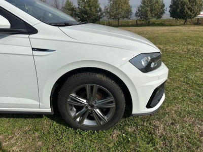Volkswagen Polo 1.0 tsi R-Line 95cv (8)