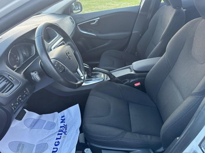 Volvo V40 Cross Country D2 Geartronic Momentum N1 (11)